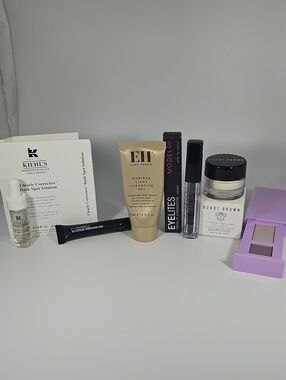 Beauty Lot (6 DELUXE SAMPLE-SIZES + 1 MYSTERY FREE FULL-SIZE)